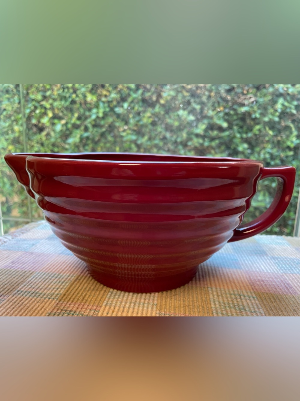 Vintage Harry and David Large Red Ribbed Ceramic Bowl Microwave&Dishwasher Safe